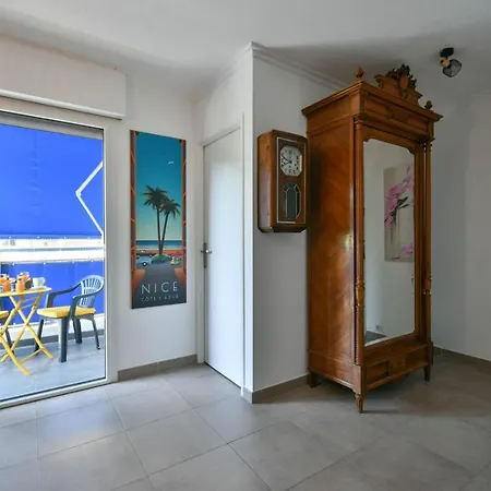 Summer Side AC Apartment *