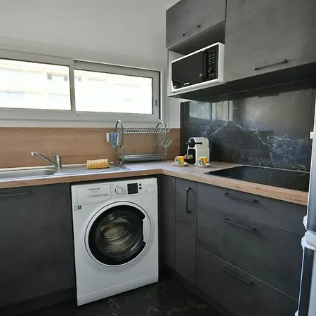 Summer Side AC Apartment *